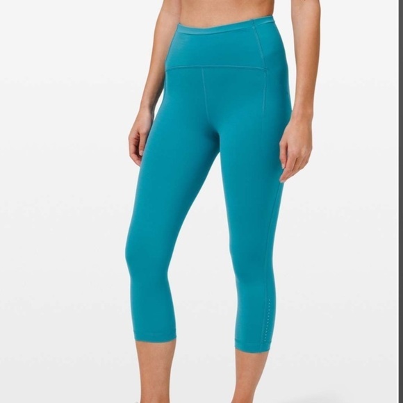 NWOT Lululemon Swift Speed High-Rise Crop 21" in Hawaiian blu - Picture 1 of 11